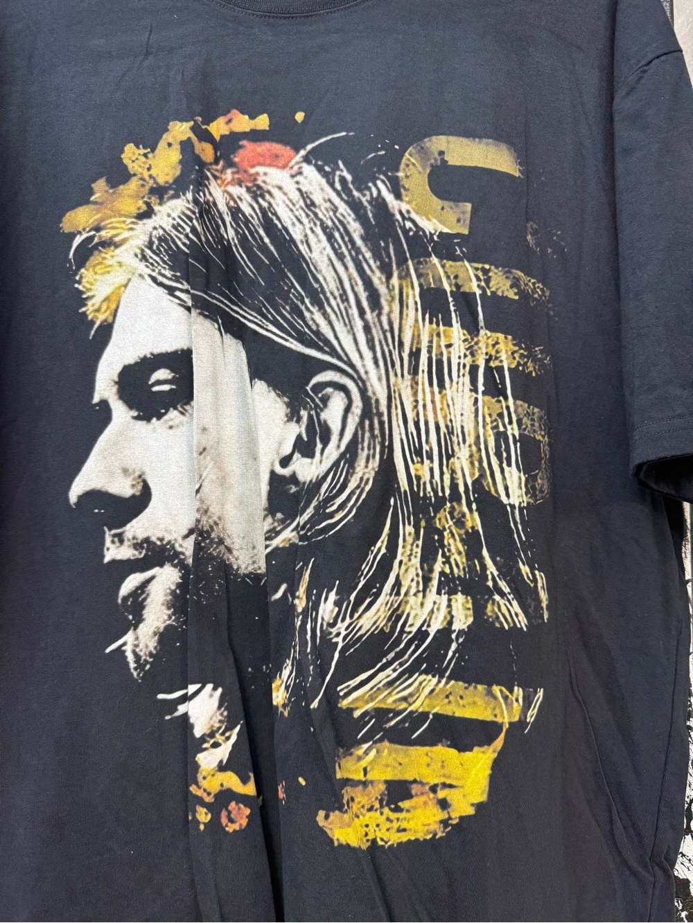 Kurt Cobain Rock band tee Graphic artist shirt with Yellow Accent - Men's Shir - Picture 2 of 4